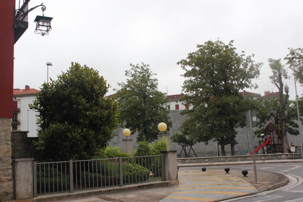 Mondragon Hotela Arrasate/Mondragon Exterior foto