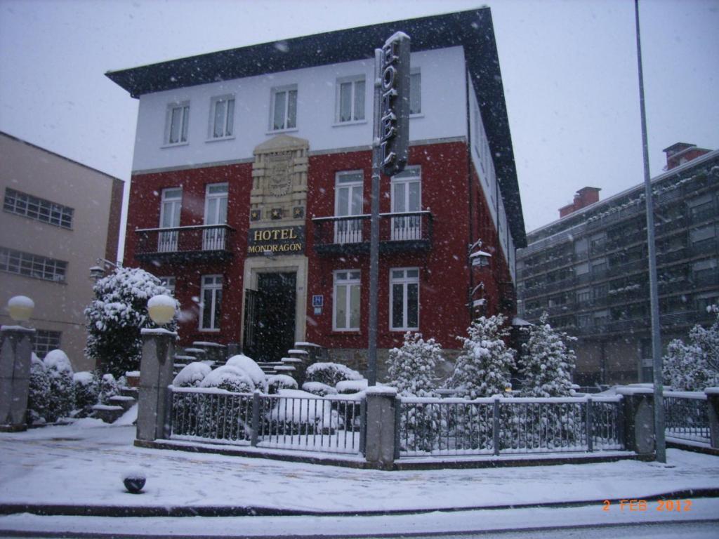 Mondragon Hotela Arrasate/Mondragon Exterior foto